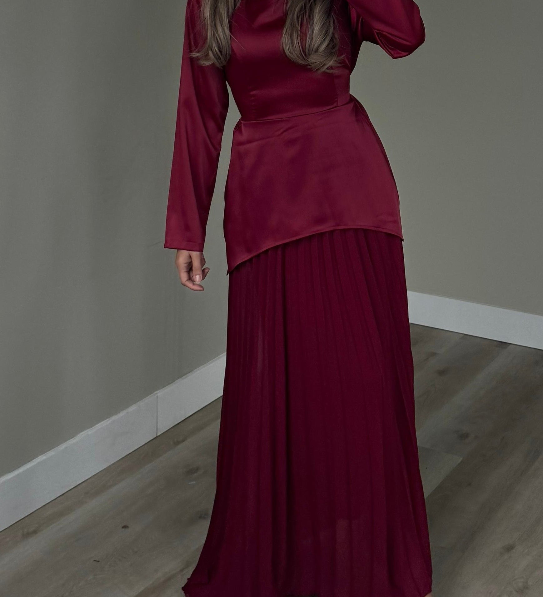 EXCLUSIVE DRESSES