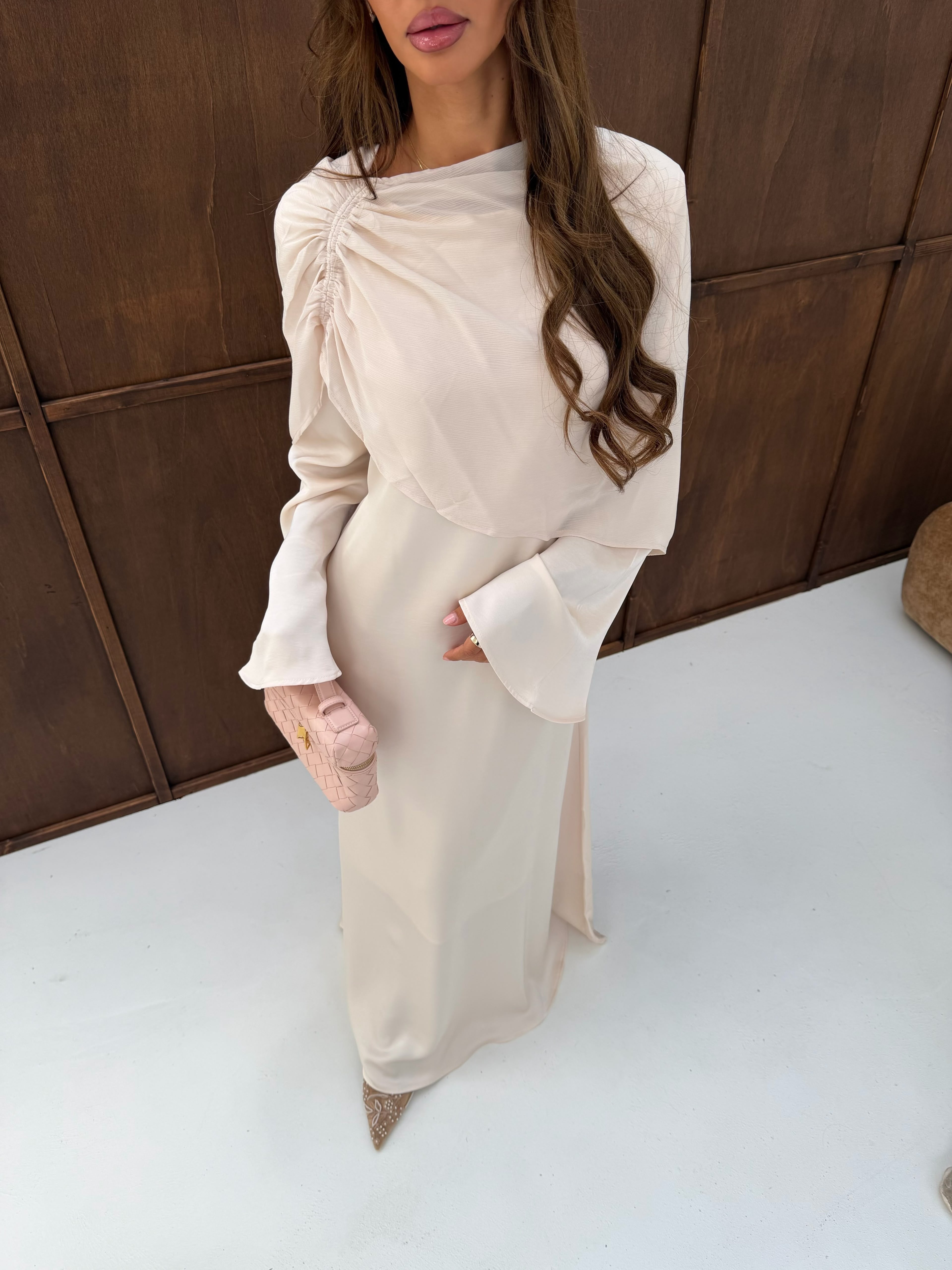 Dress with cape cream