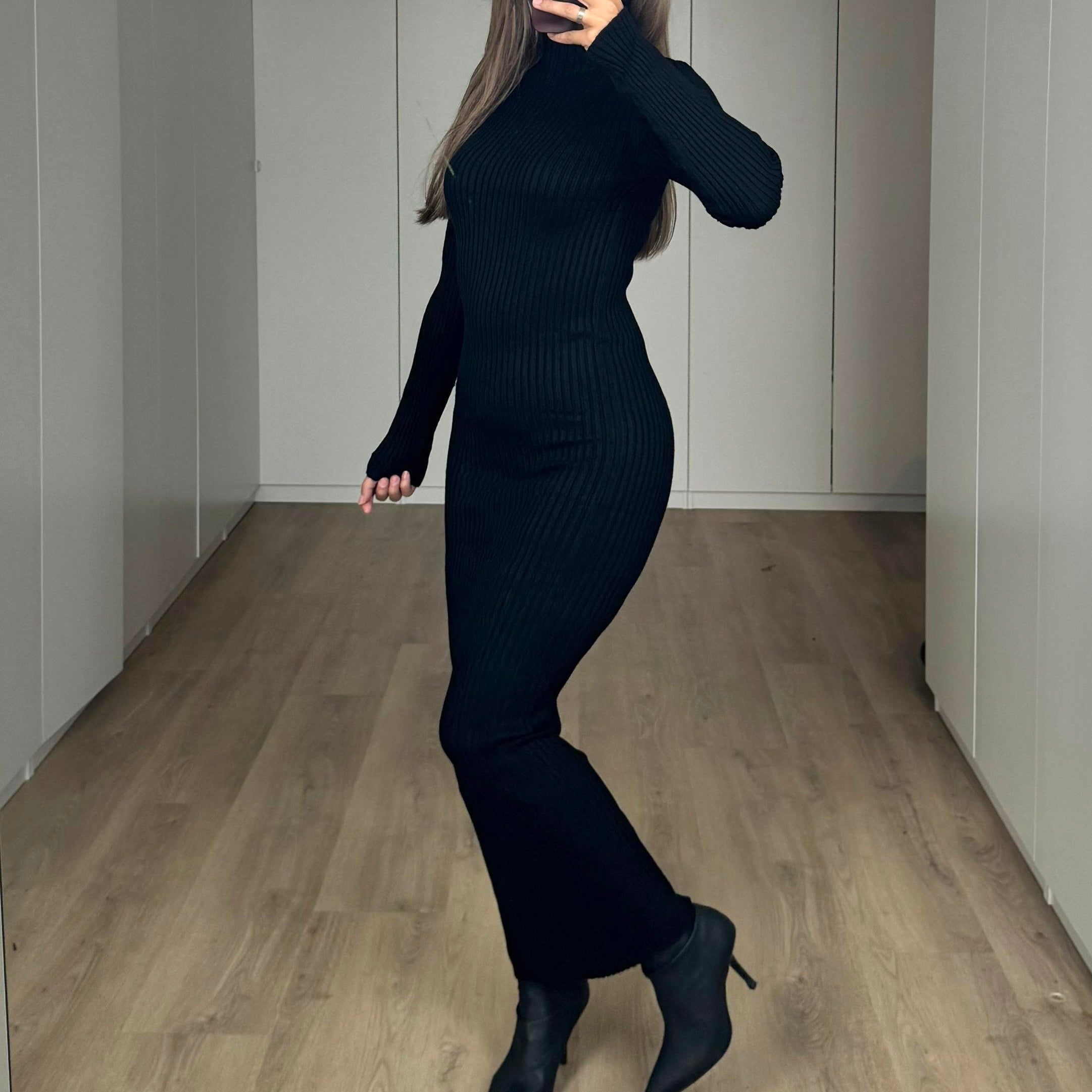 Dress ella black