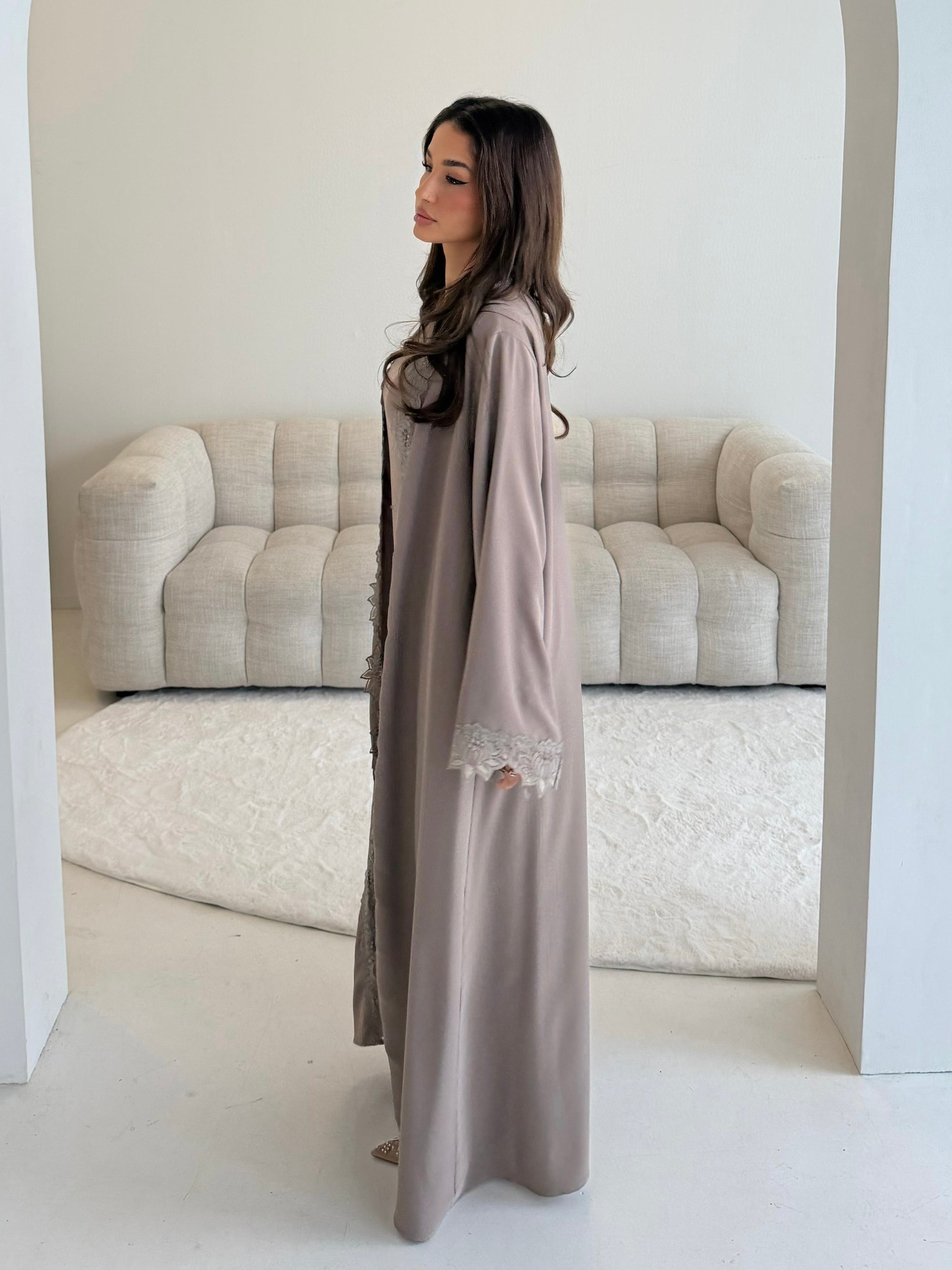 Abaya lace taupe