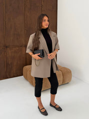 Chic short blazer | Taupe