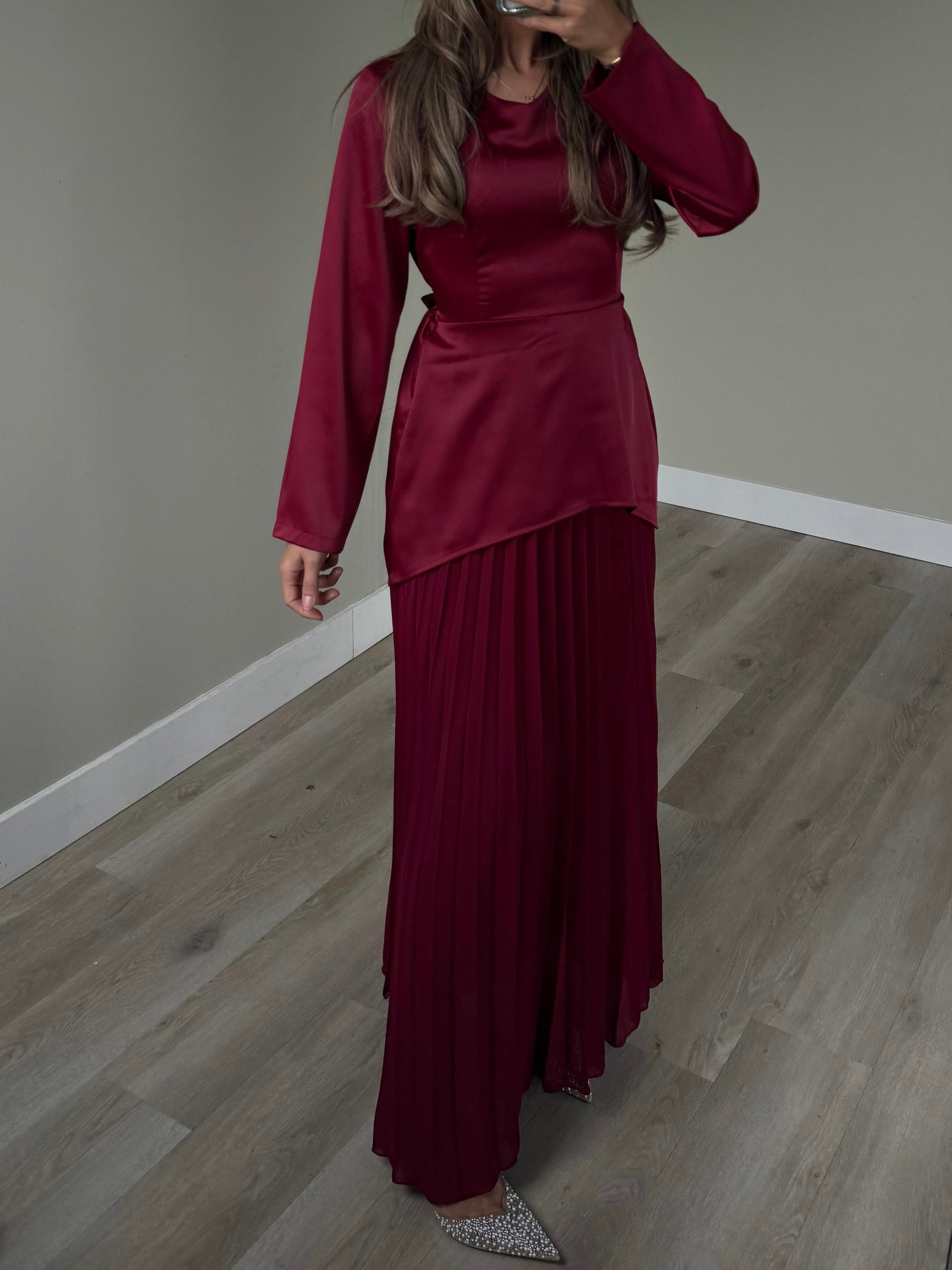 Satin ruffle dress bordo