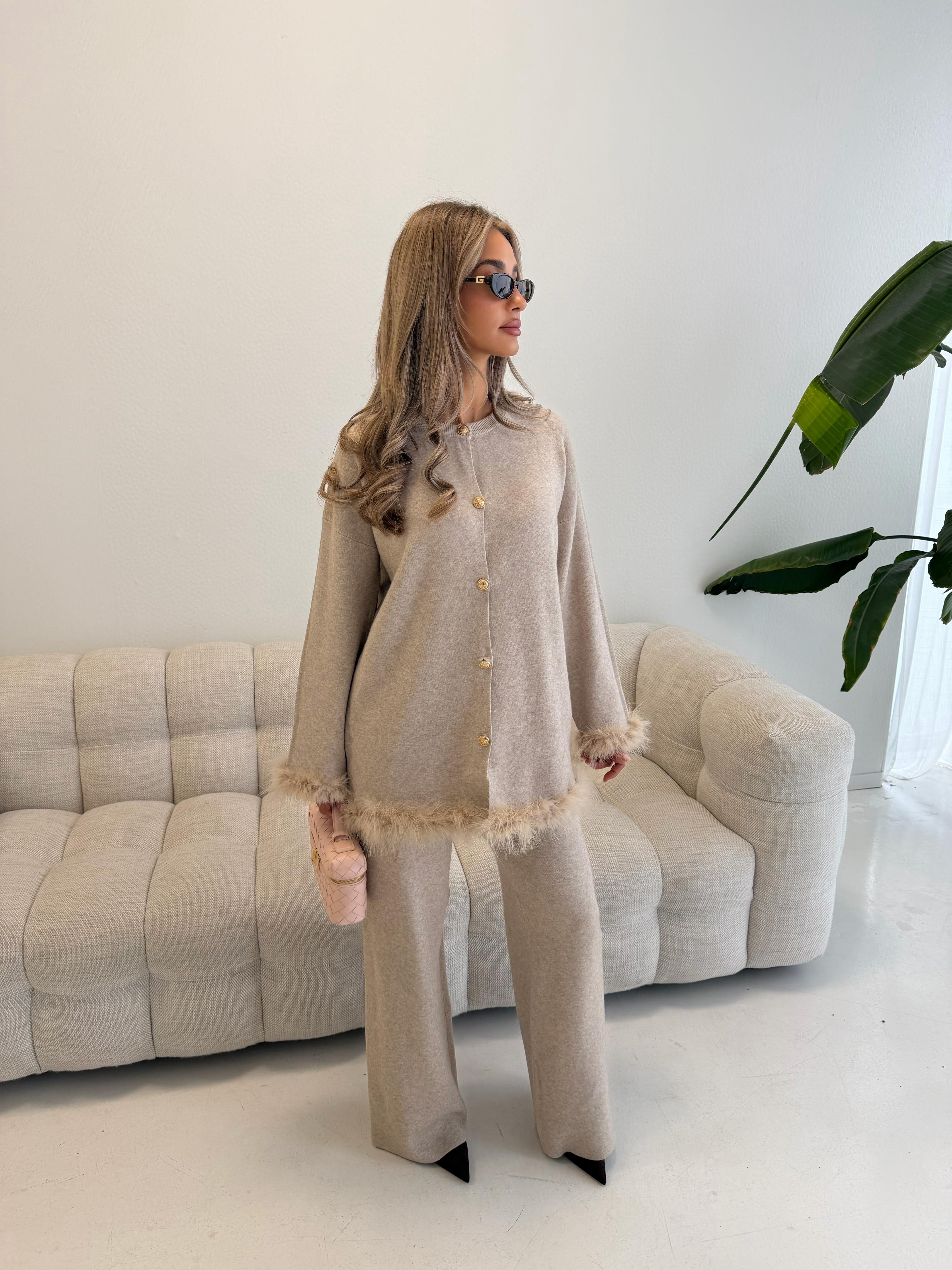 Fur co-ord beige