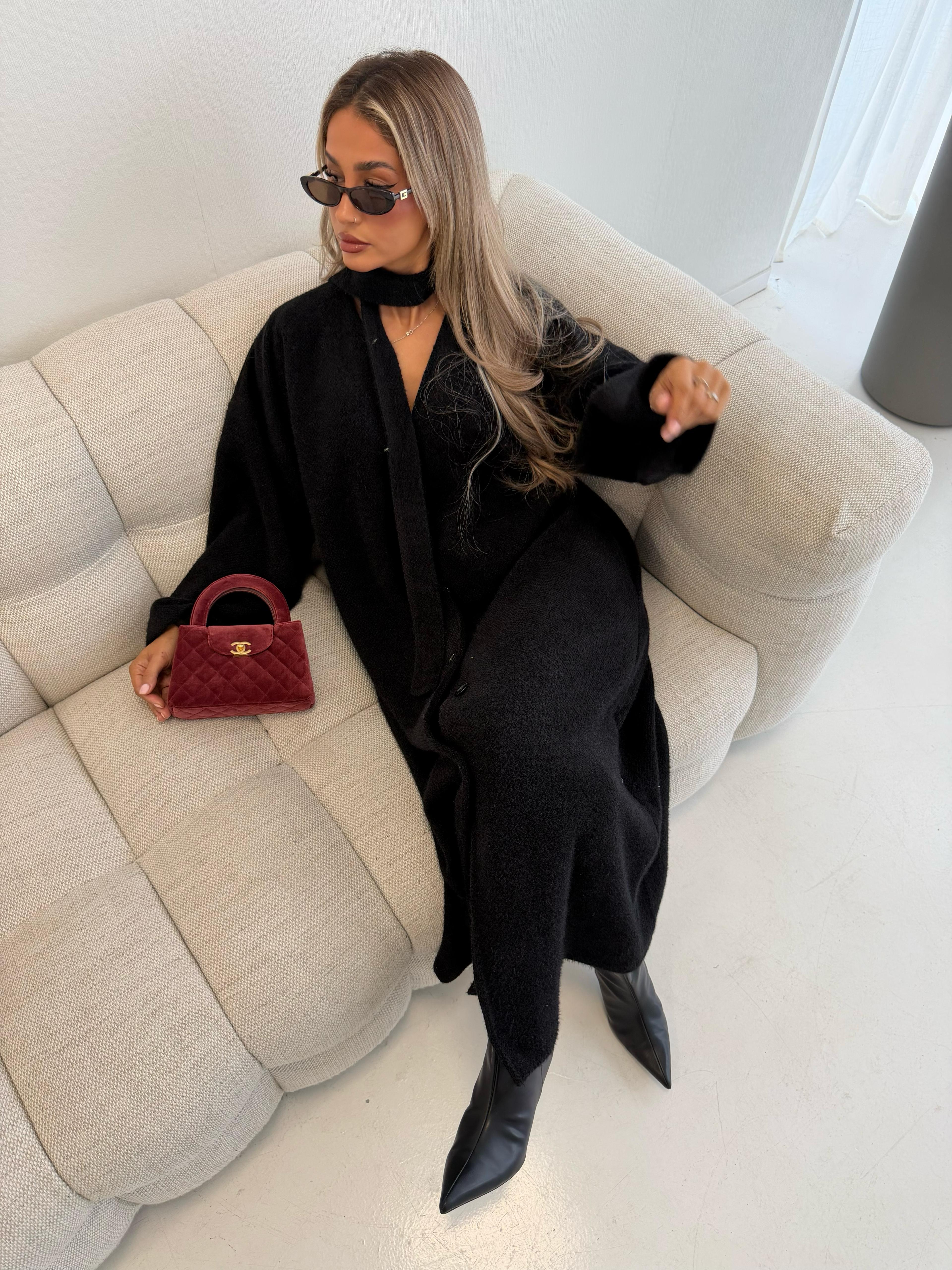 Lorin | Black