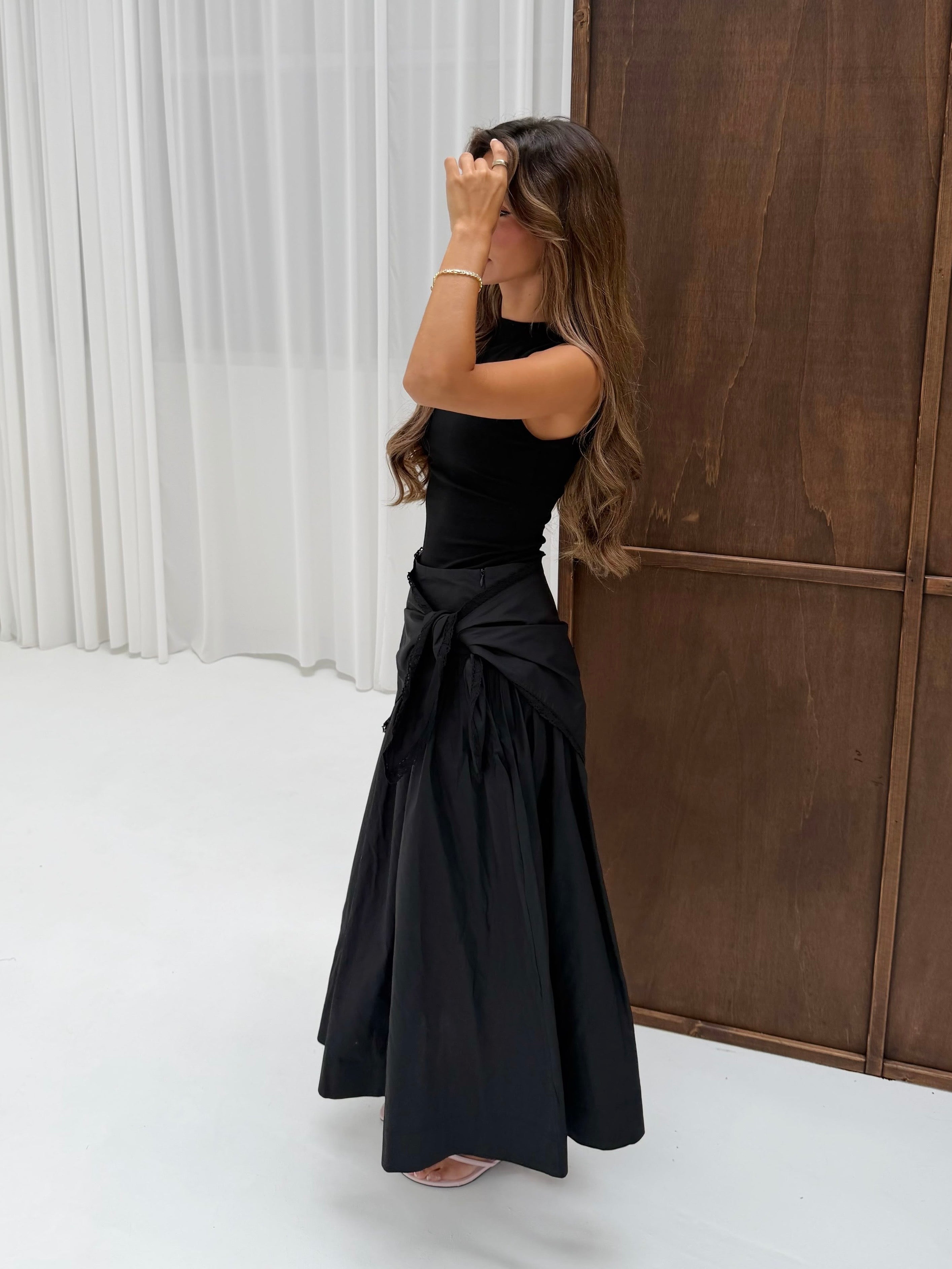 Skirt with belt