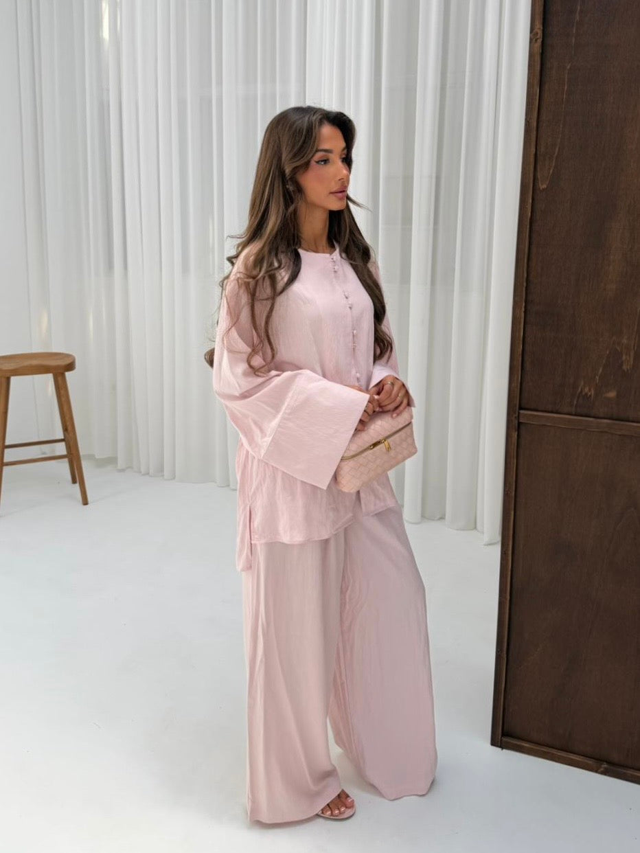 Modesty pink