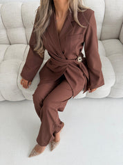 Mia | Brown