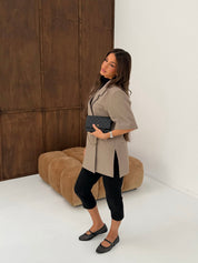 Chic short blazer | Taupe