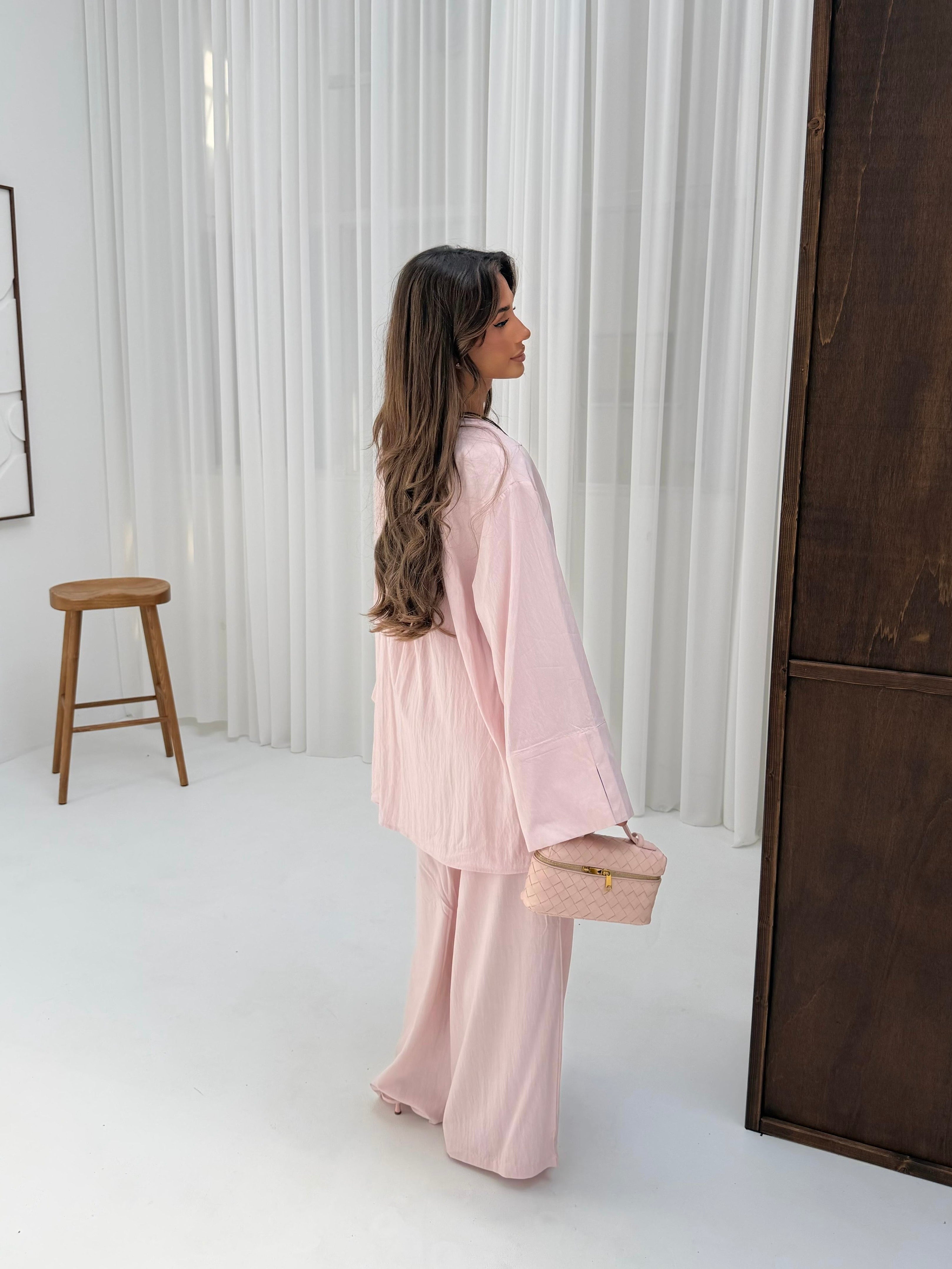 Modesty pink