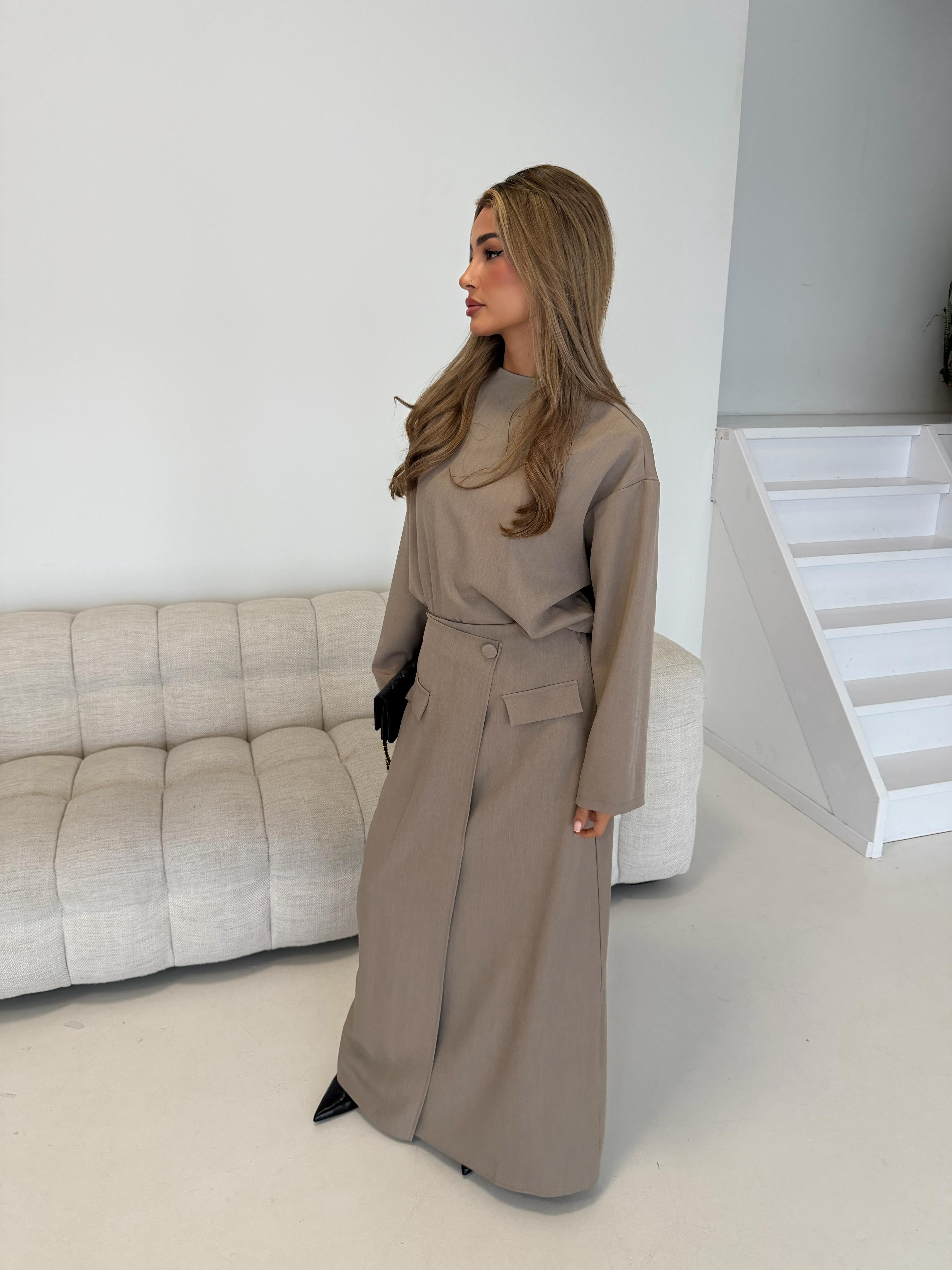 Bescheidenheid | Taupe