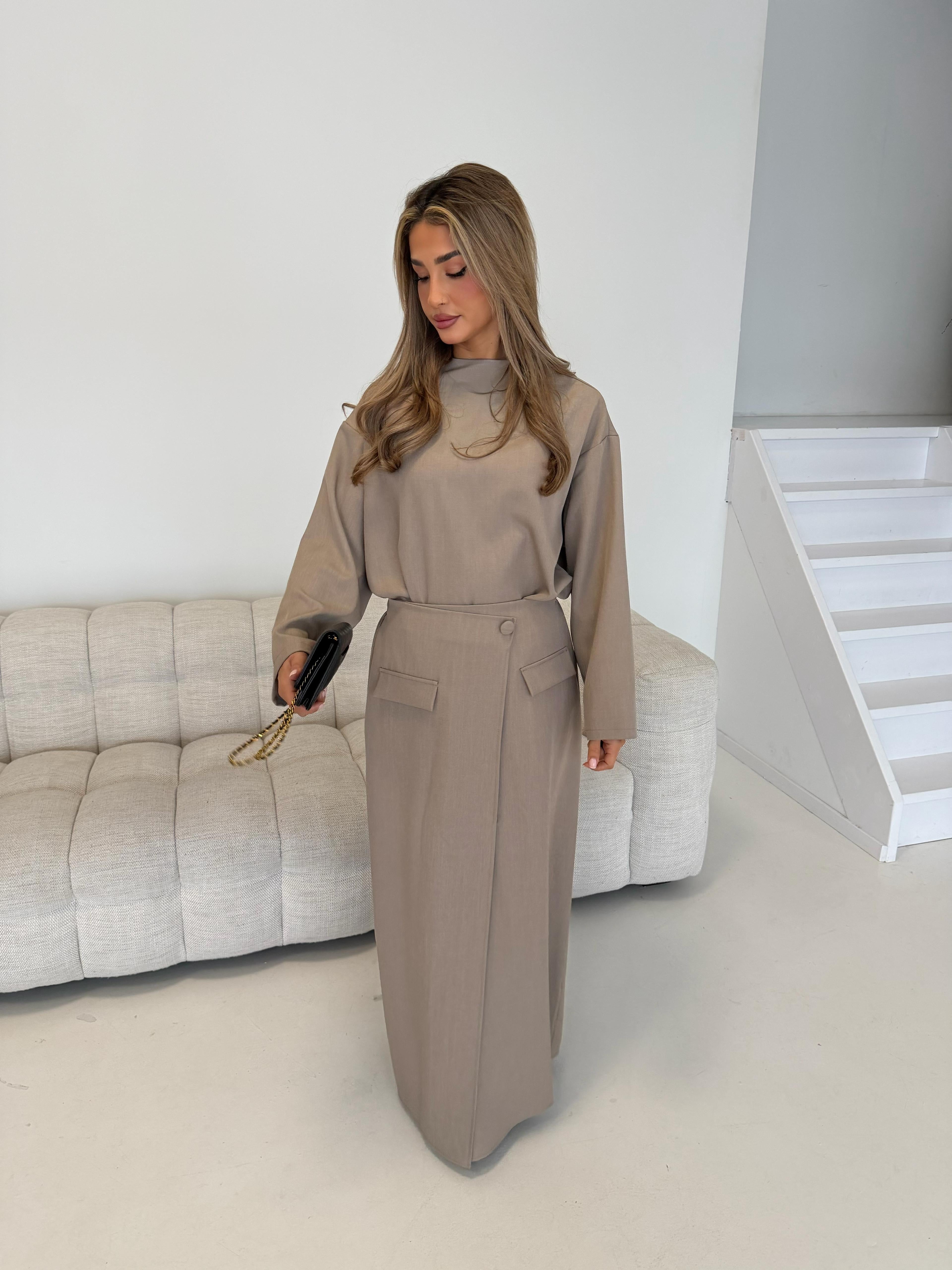 Bescheidenheid | Taupe